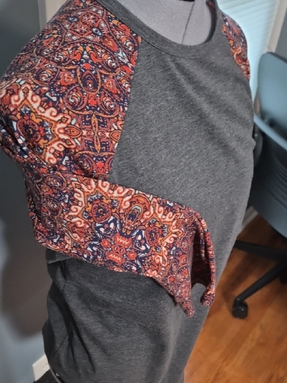 LuLaRoe Gray Randy Top with Orange-blue Stained Glass Sleeves - Picture 3 of 3